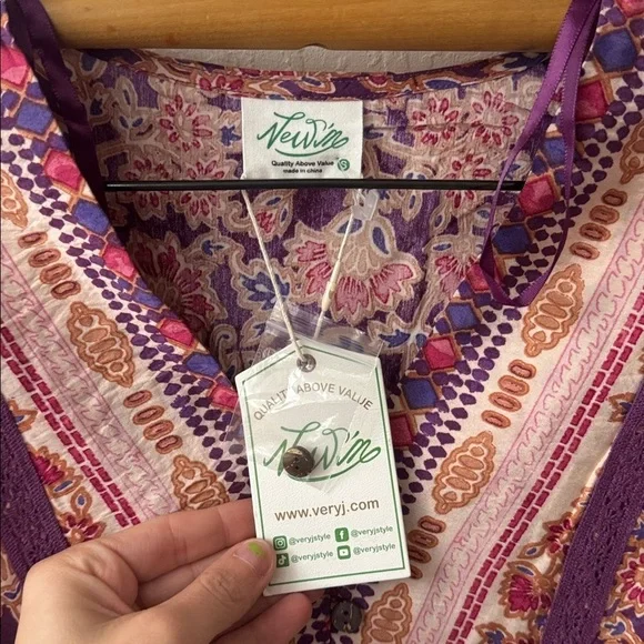 New In Boutique Mauve & Violet Boho Border Print Midi Dress Small NWT - Picture 4 of 6